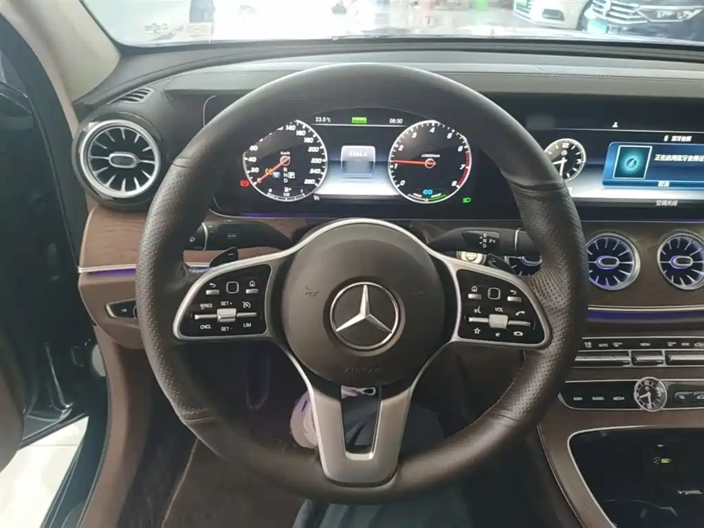 Mercedes-Benz E-Class 2019 E 260 L фото 11