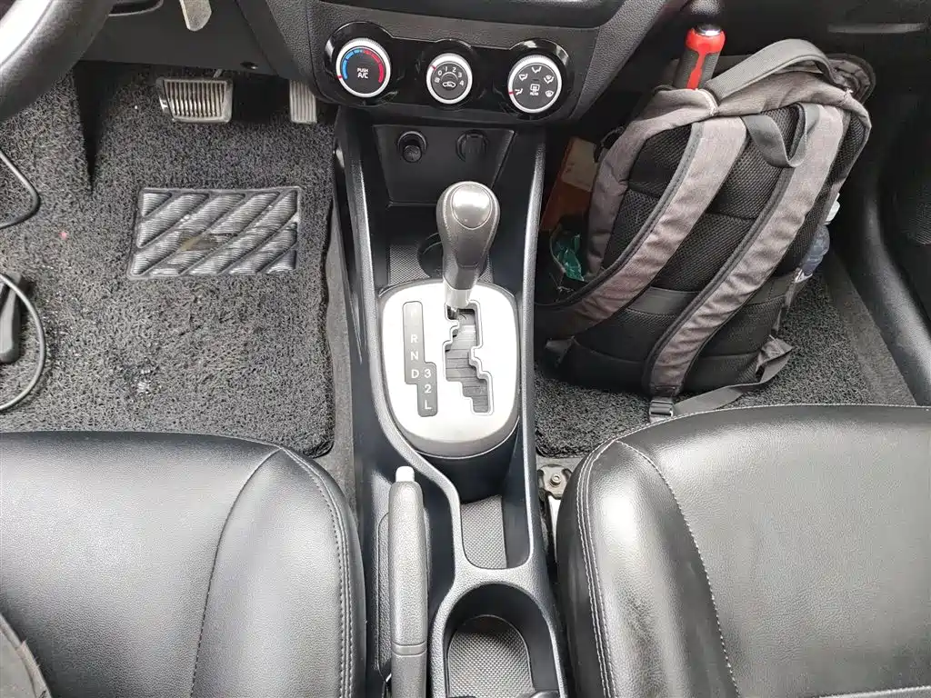 Kia K2 2015 Sedan 1.4L AT GLS фото 10