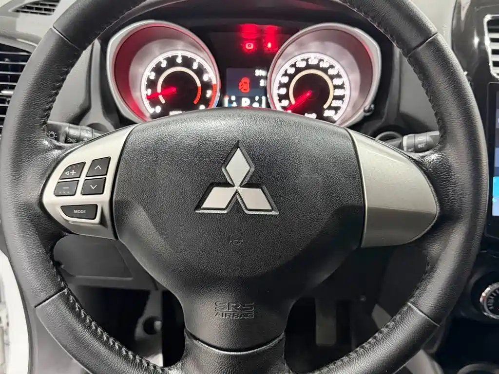 Фото 9 - Mitsubishi ASX