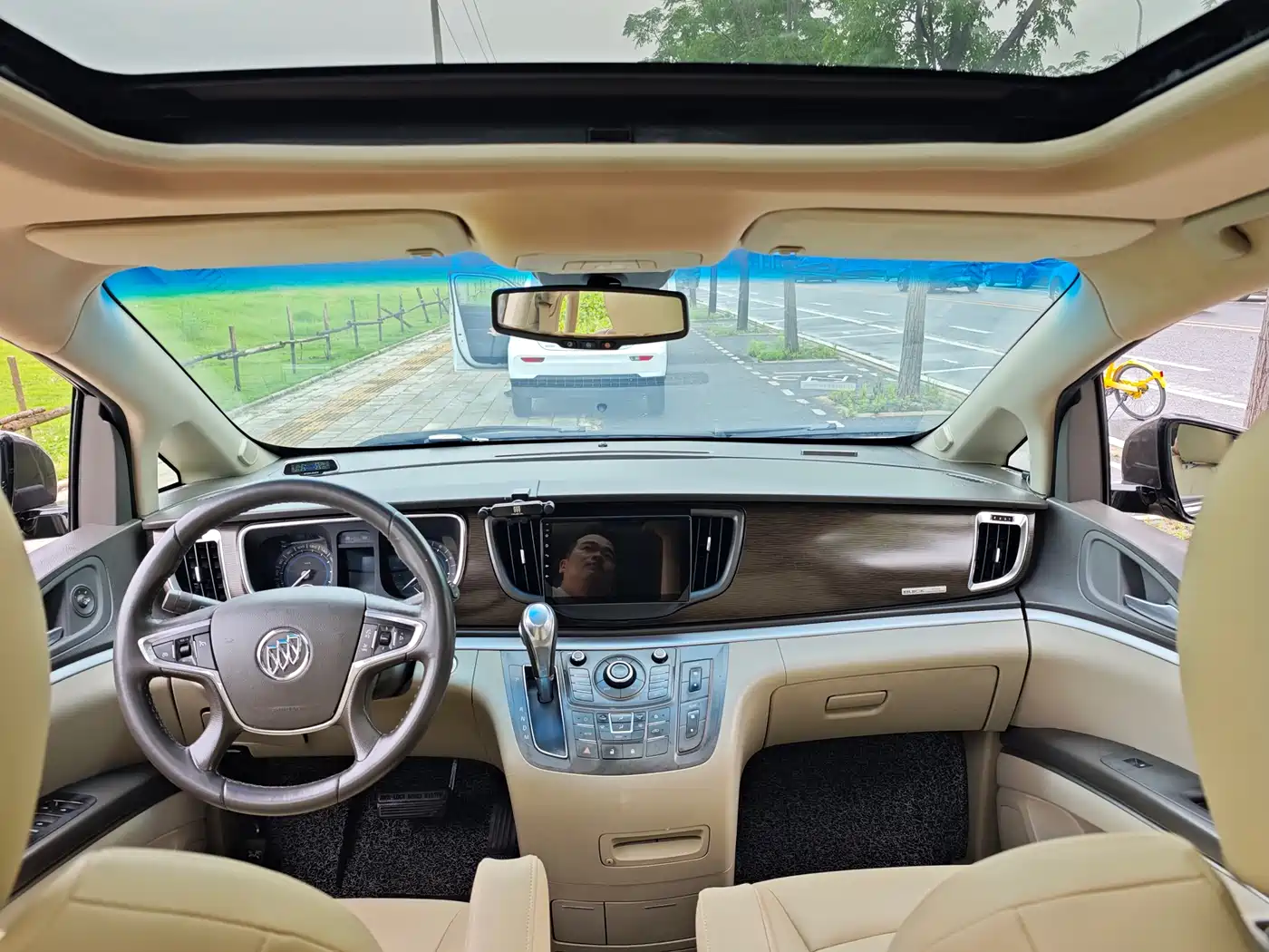 Buick GL8 2013 2.4L LT Luxury Business Executive Edition фото 4