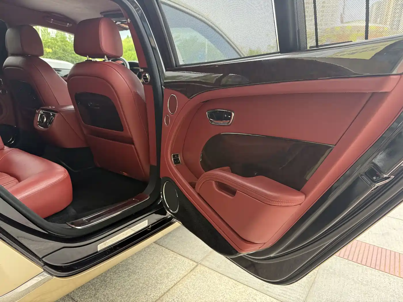 Bentley Mulsanne 2012 Model 6.8T Diamond Jubilee фото 20