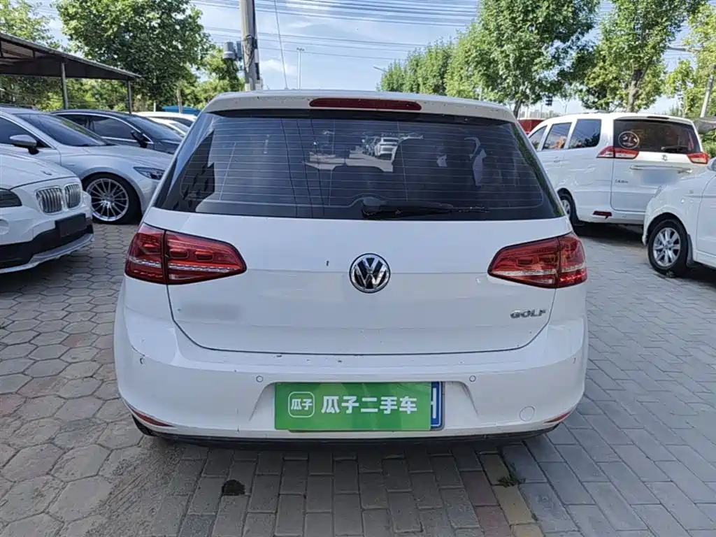 Volkswagen Golf 2016 1.6L Automatic Comfort фото 6