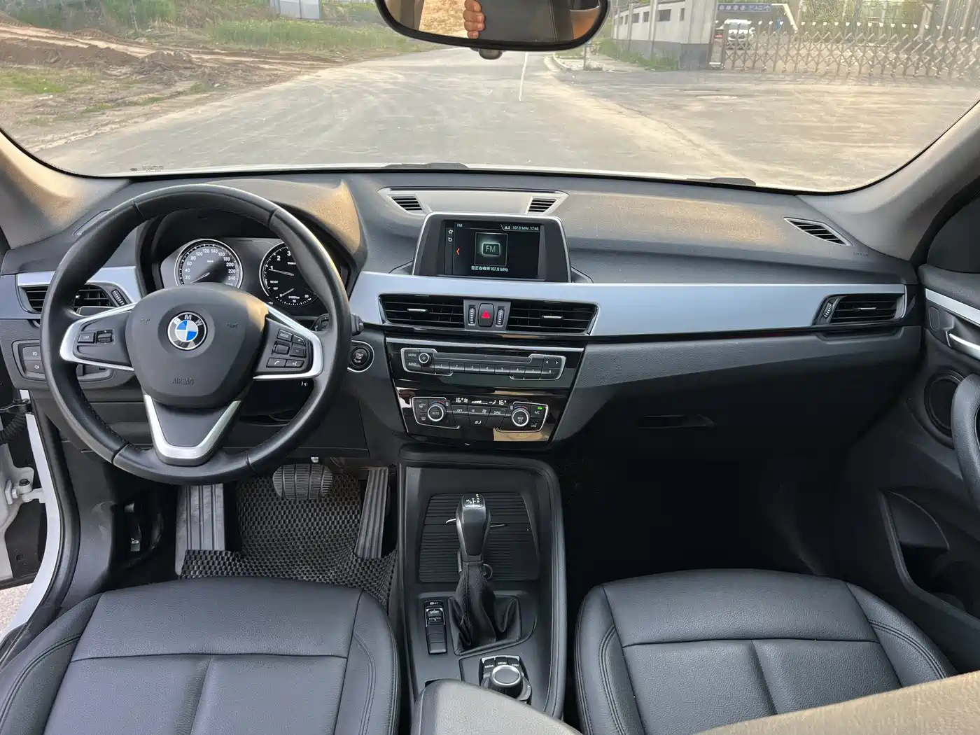 BMW X1 2019 sDrive20Li Leading Model фото 12