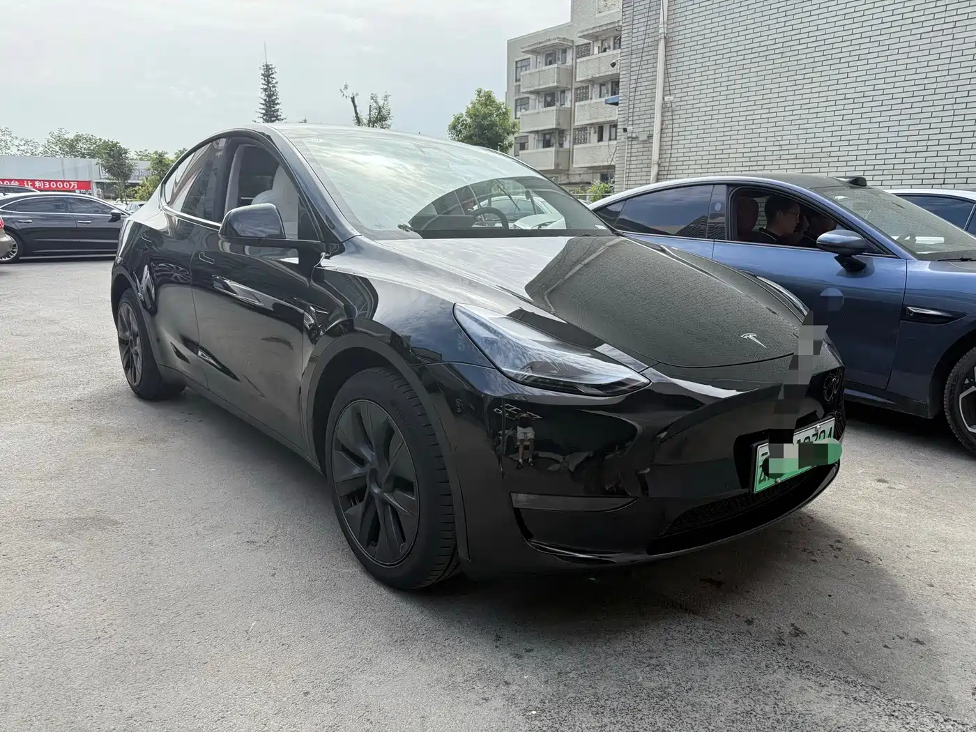 Tesla Model Y 2023 Long Range All-Wheel Drive Edition фото 3
