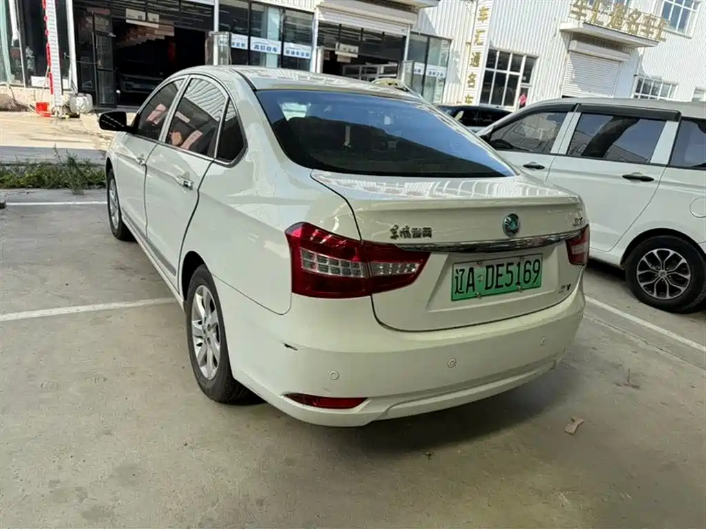 DONGFENG JUNFENG E17