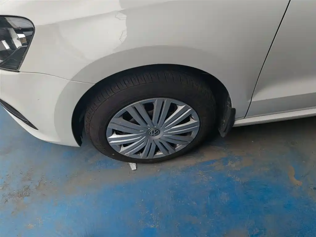 Volkswagen Polo 2016 1.6L Automatic Comfort фото 23