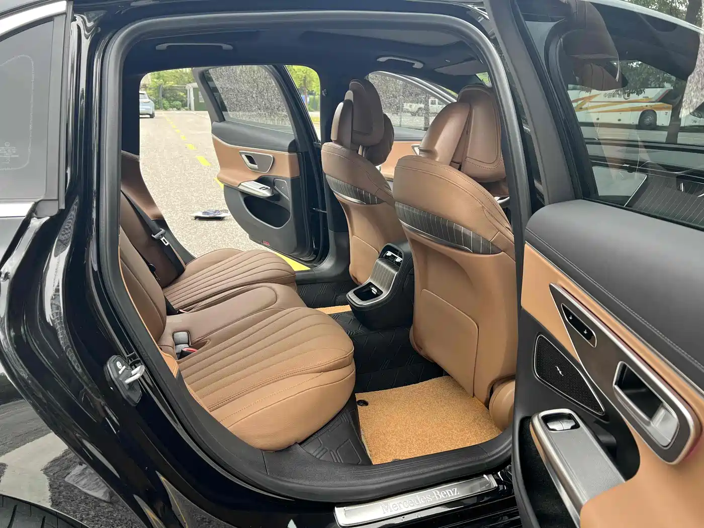 Mercedes-Benz E-Class 2024 Model E 300 L Luxury фото 5
