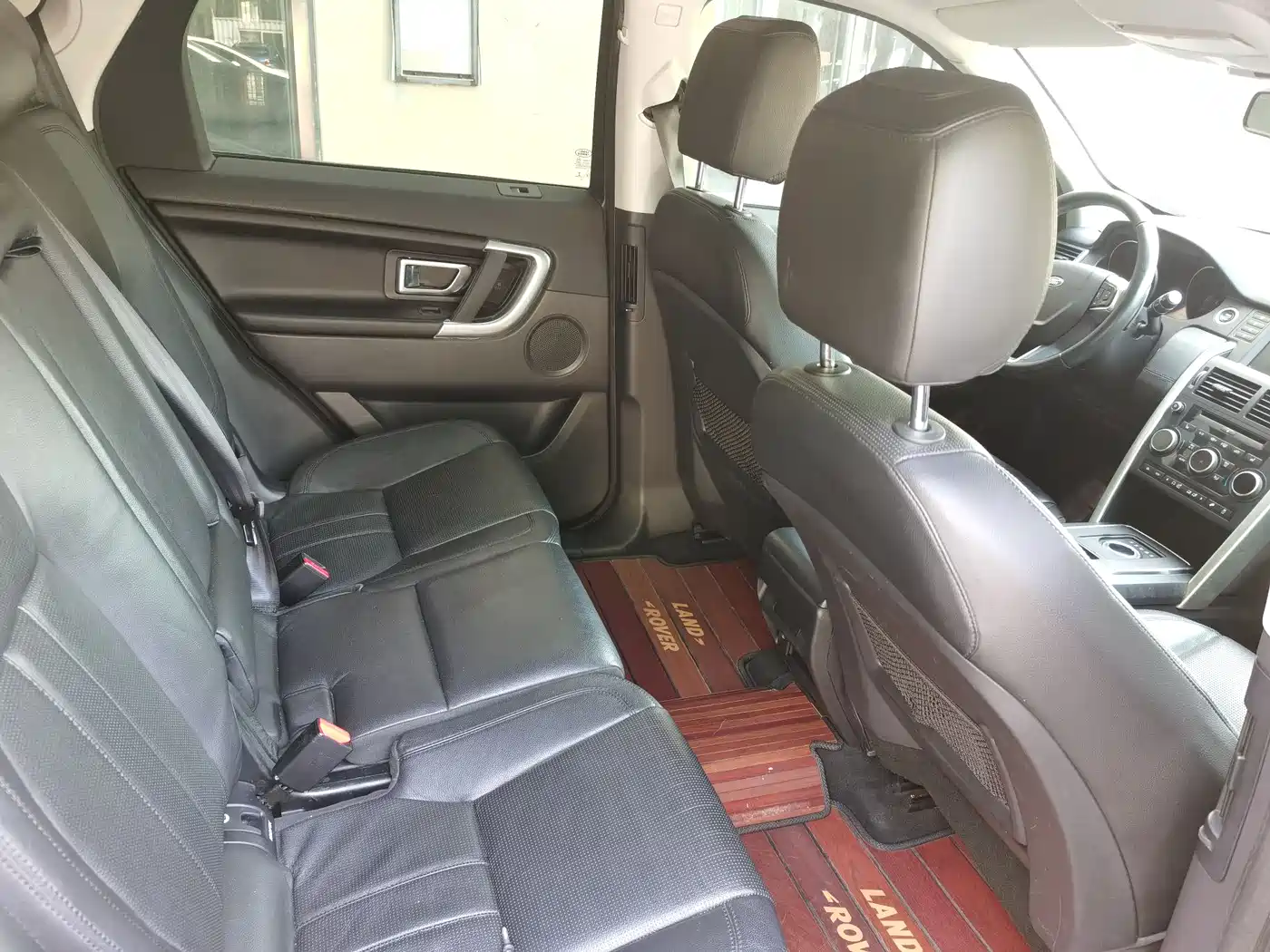 Land Rover Discovery Sport 2016 2.0T SE фото 8