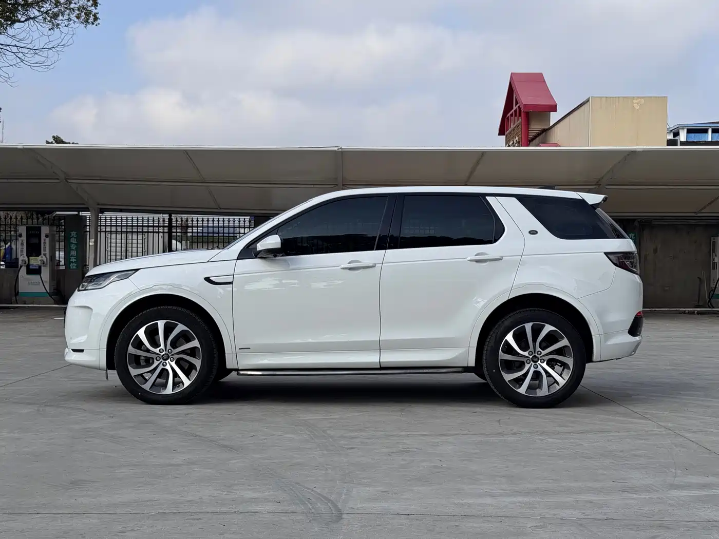 Land Rover Discovery Sport 2020 249PS R-Dynamic Performance фото 4