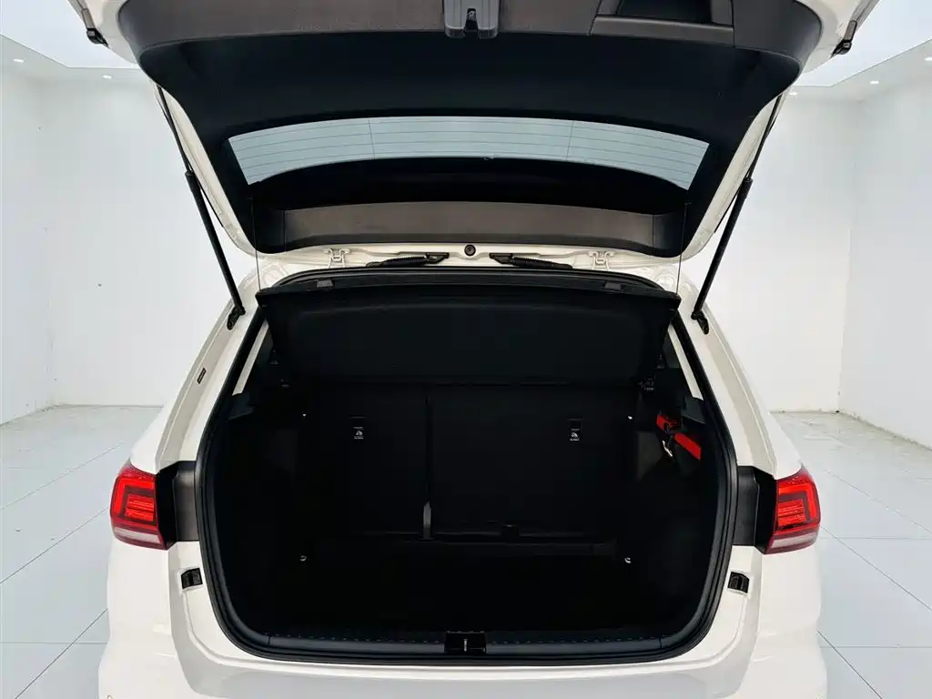 Volkswagen Tharu 2021 Model 280TSI 2WD Comfort Edition фото 24