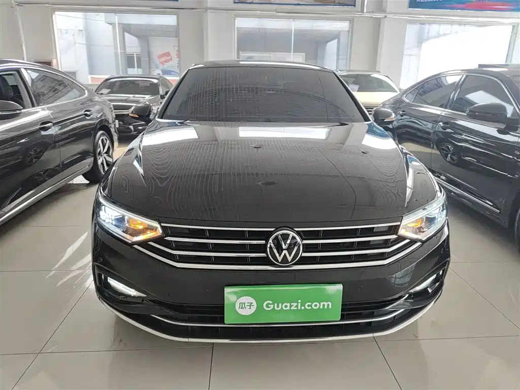 Volkswagen Magotan 2020 330TSI DSG Luxury фото 3