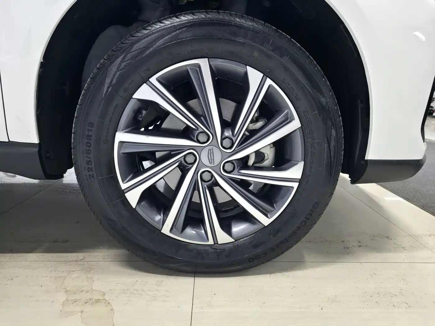 GEELY AUTOMOBILE VISION X6