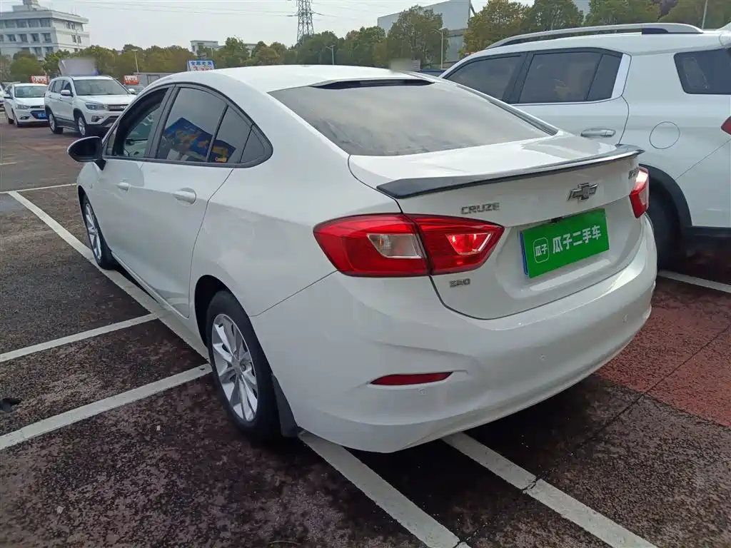 Chevrolet Cruze 2018 Facelift 320 Automatic Pioneer Edition фото 5
