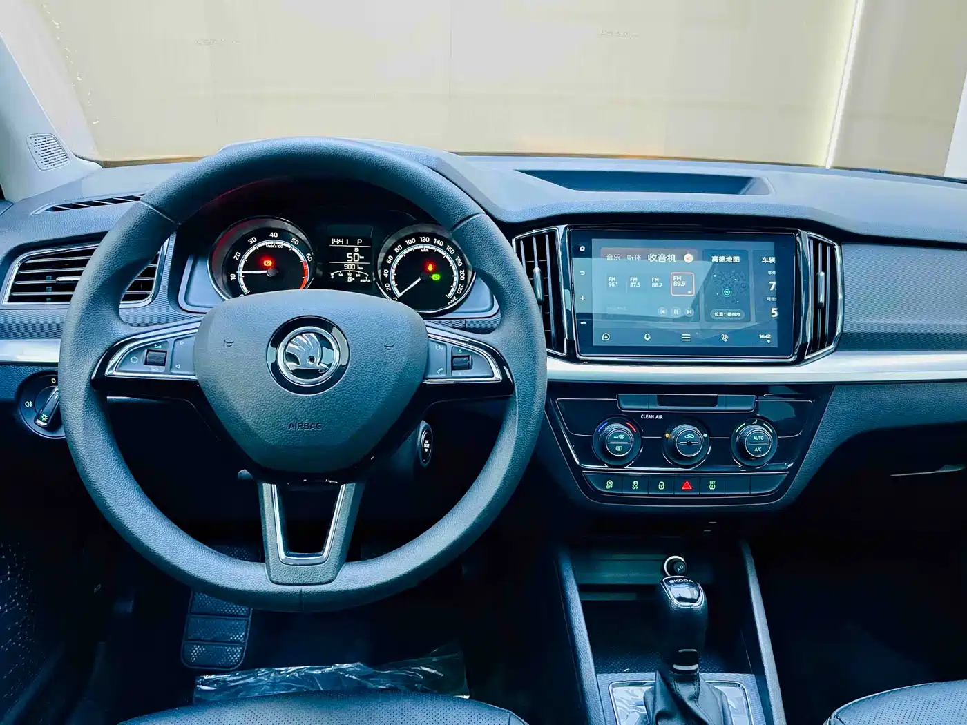 Škoda Kamiq 2023 Facelift 1.5L Auto Comfort Edition фото 10
