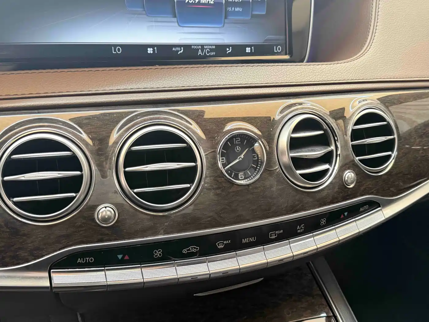 Mercedes-Benz S-Class 2016 S 320 L Business Edition фото 14