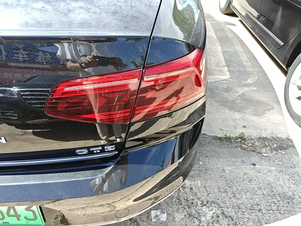 VOLKSWAGEN MAGOTAN GTE PLUG-IN HYBRID