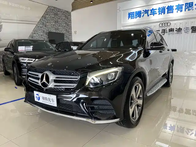 MERCEDES-BENZ GLC