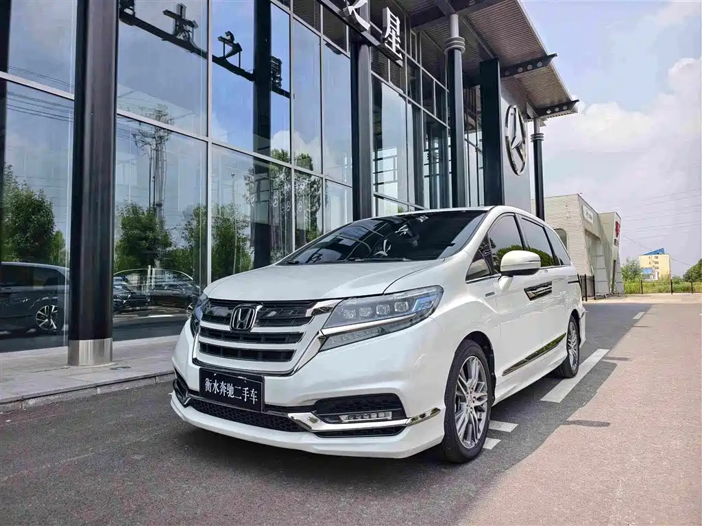 Honda Elysion 2019 2.0L Hybrid Luxury Edition