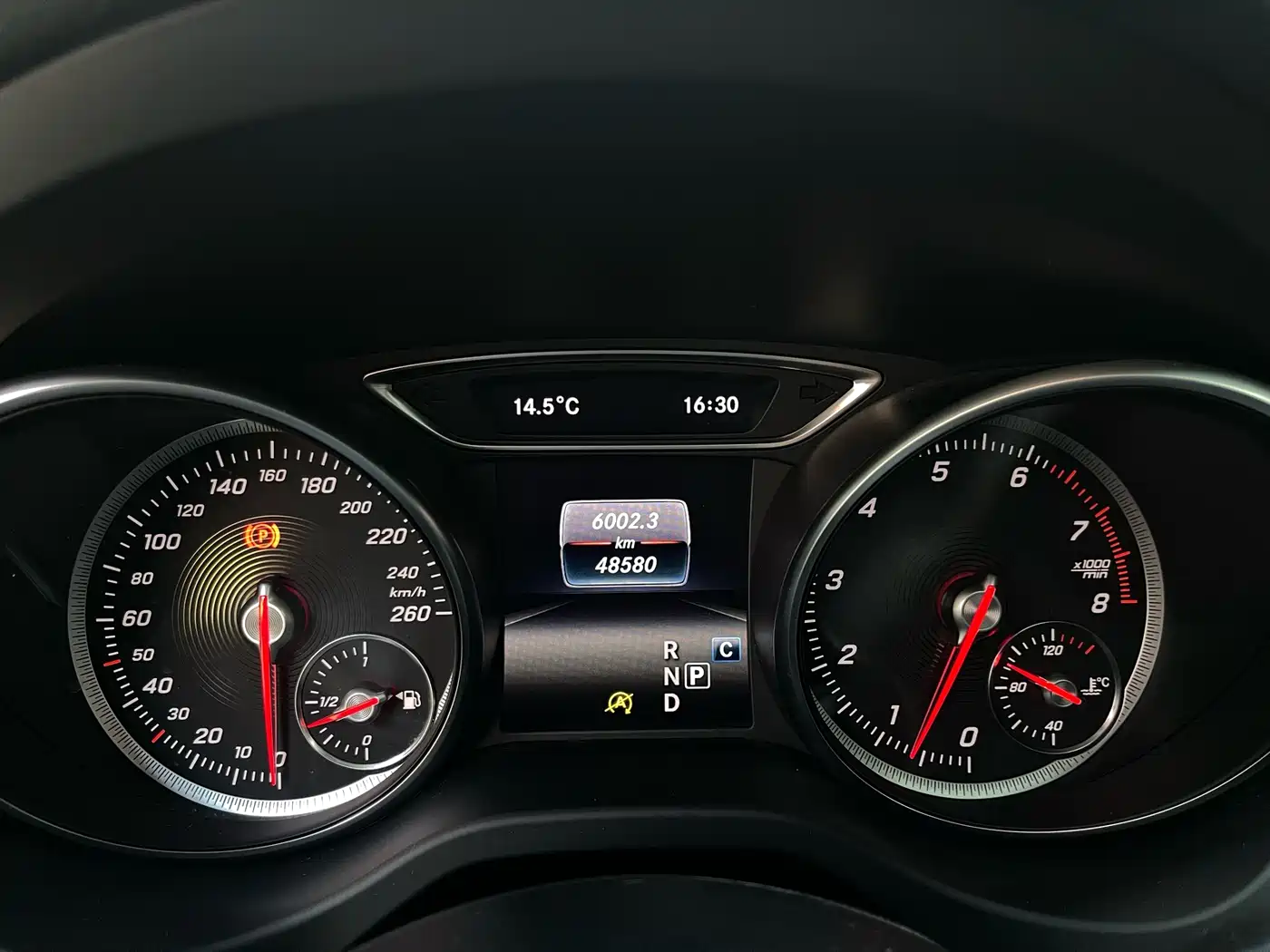 Mercedes-Benz GLA 2018 GLA 220 4MATIC Sport фото 16