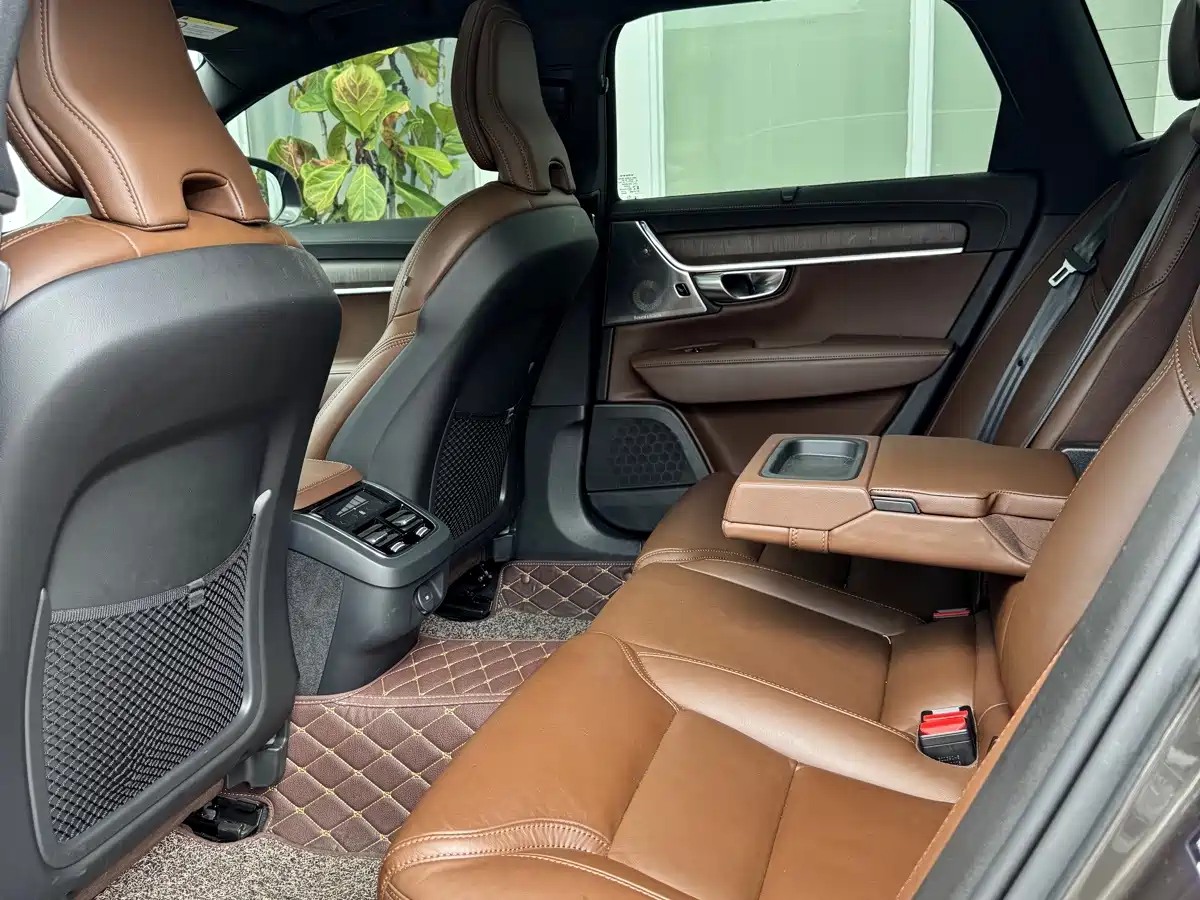 Volvo V90 2021 2021 Model Cross Country B5 AWD Premium Smart Edition