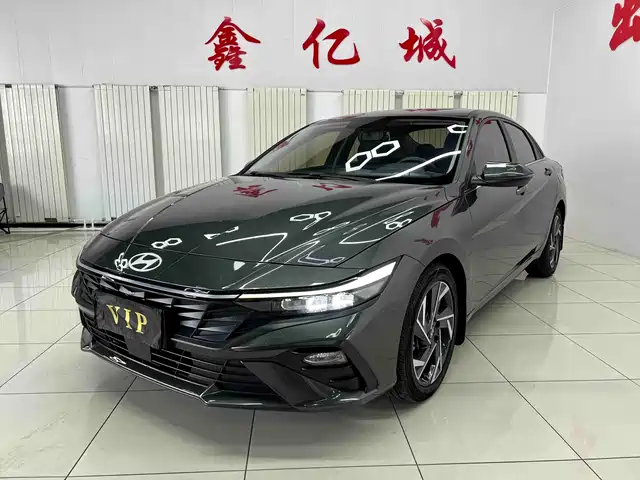 Hyundai Elantra 2024