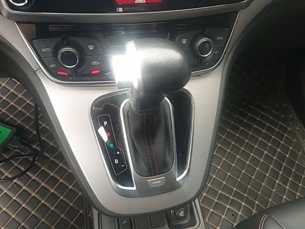 Haval M6 2017 1.5T Automatic 2WD Elite фото 14