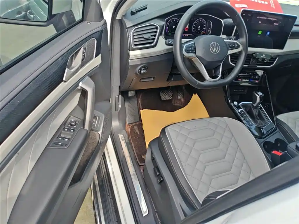 Volkswagen Tayron 2023 330TSI 2WD Luxury Plus Advanced Edition фото 16