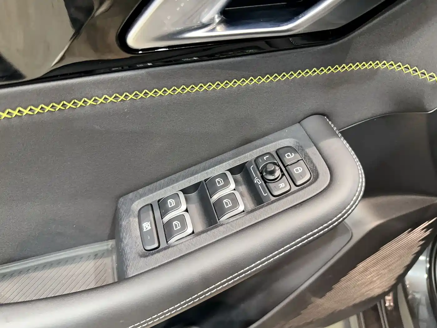 LYNK 03
