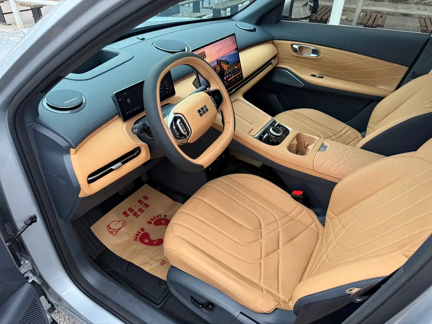 Geely Galaxy Galaxy Starship 7 EM-i 2025 Model 120km Explorer+ Edition фото 4