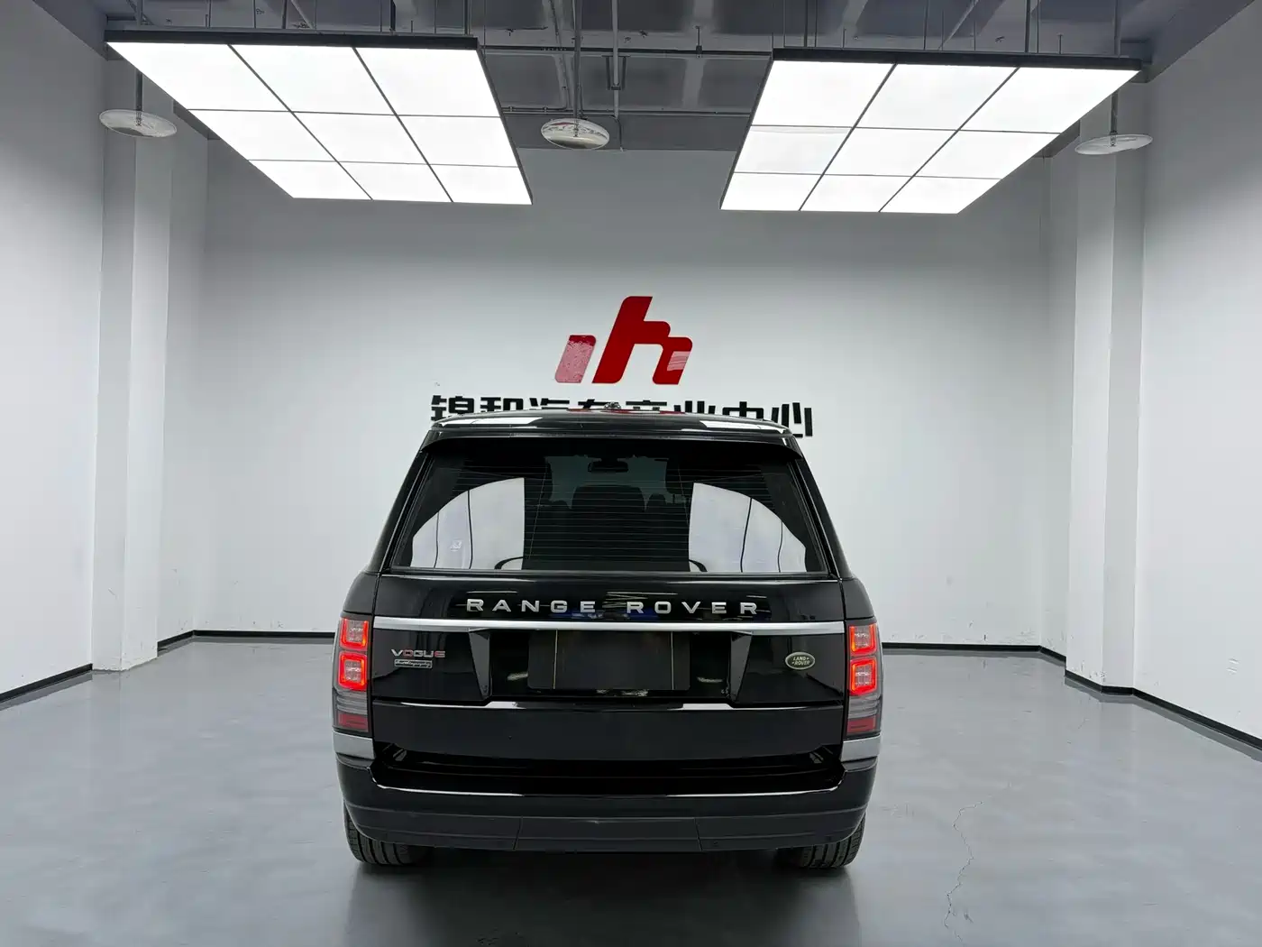 Land Rover Range Rover фото 9