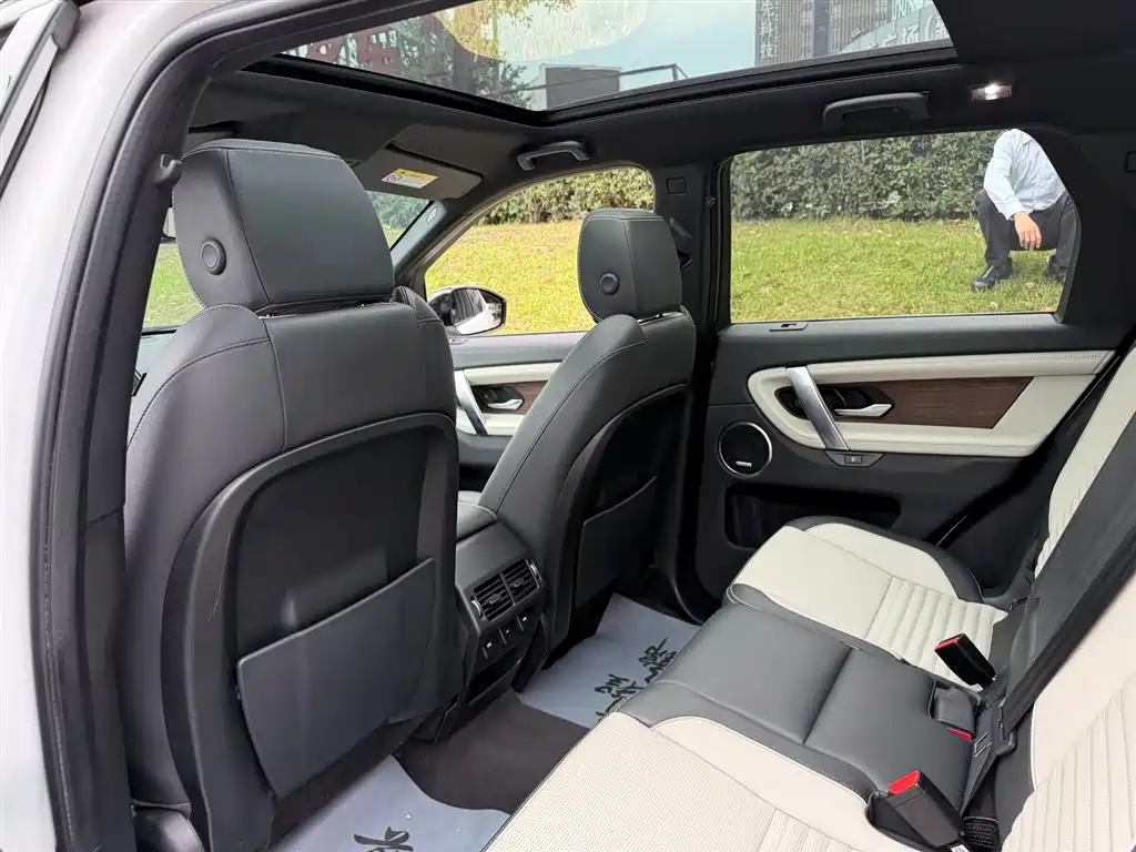 Land Rover Discovery Sport 2020 249PS R-Dynamic Performance Tech 7-seater фото 9