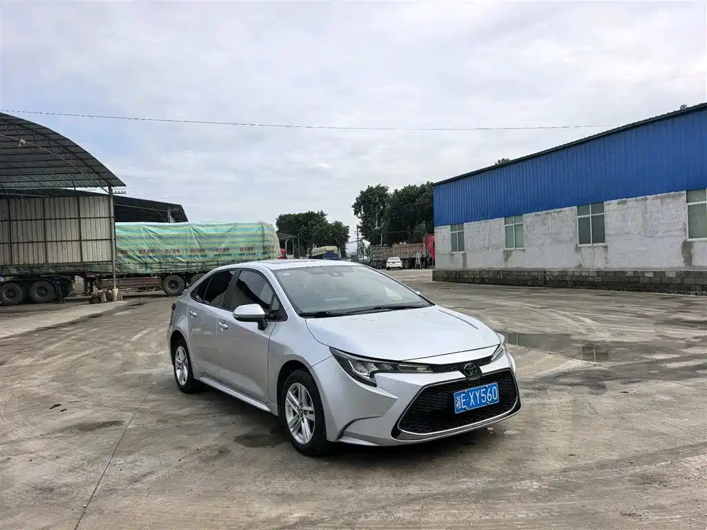 Toyota Levin 2021 185T CVT Sport Edition фото 2