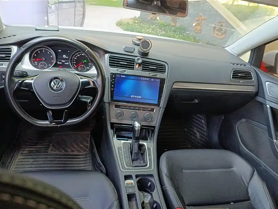 Volkswagen Golf 2016 1.6L Automatic Comfort фото 12