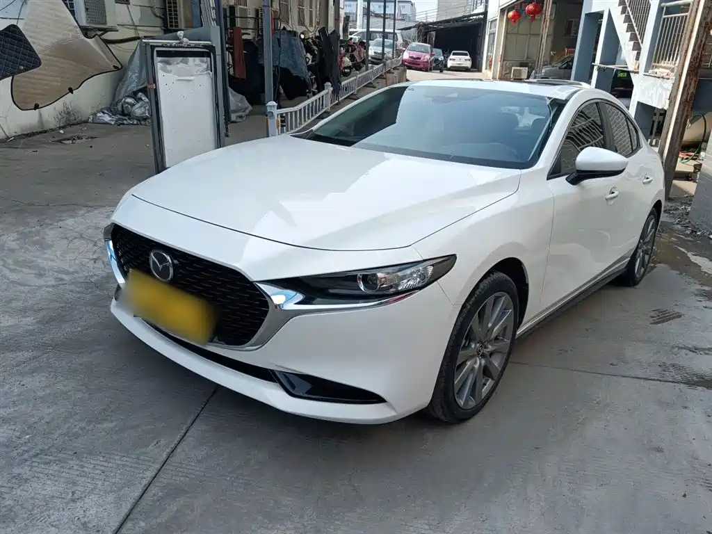Mazda 3 Axela 2022 Mazda3 2.0L Automatic Shine Edition
