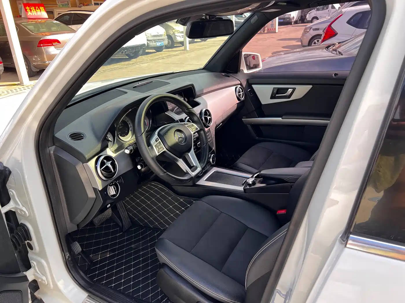 Mercedes-Benz GLK-Class 2015 GLK 260 4MATIC Fashion Ultimate Edition фото 8