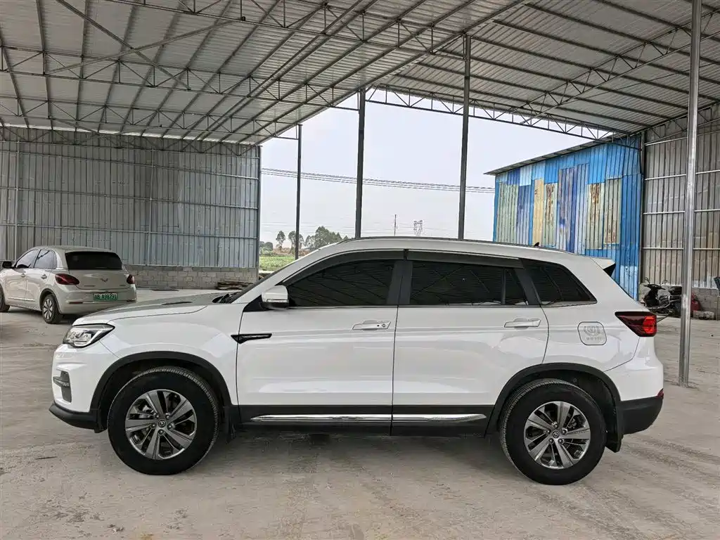 CHANGAN CS75