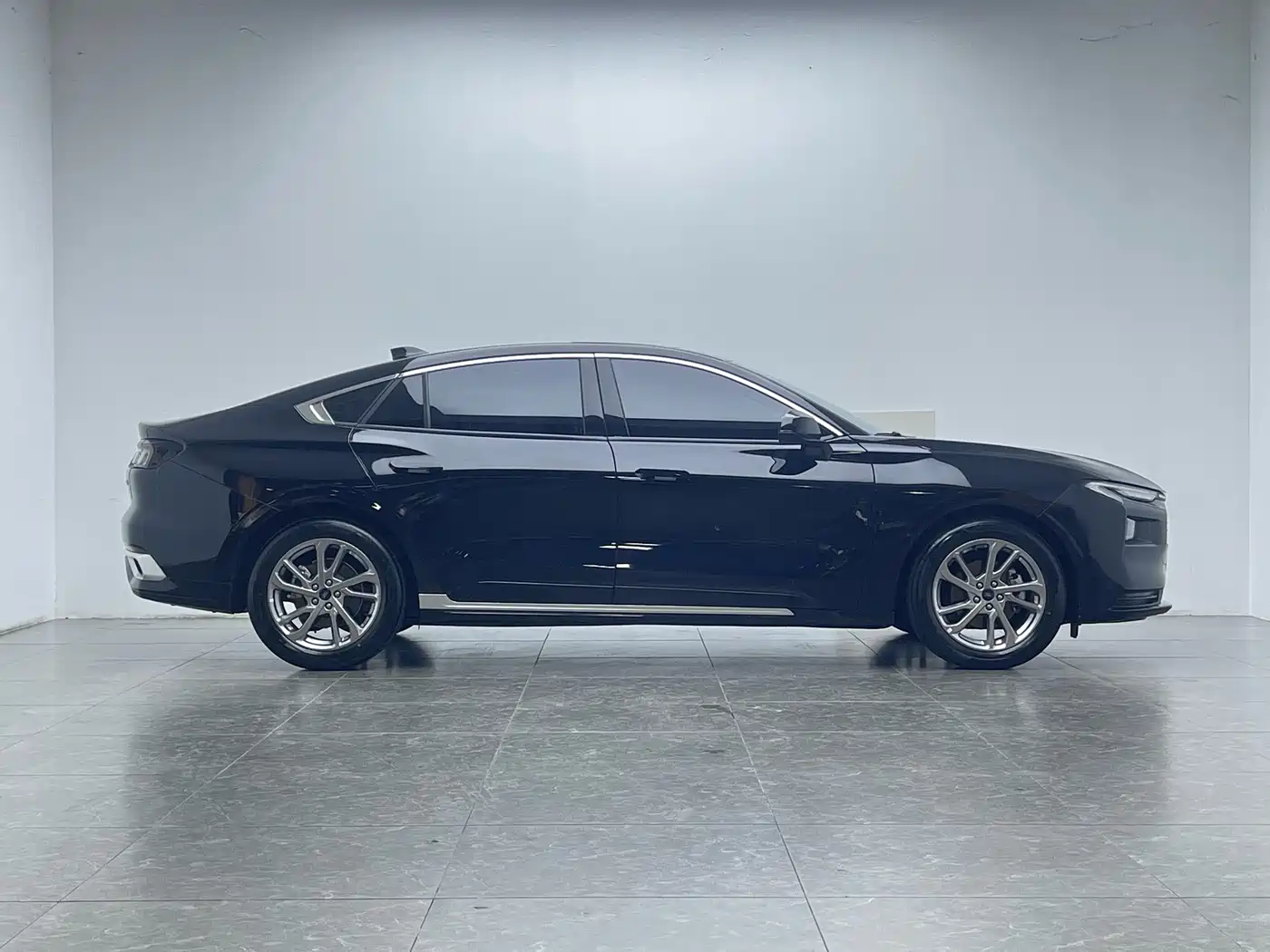 Ford Mondeo 2024 2023 EcoBoost 180 Luxury