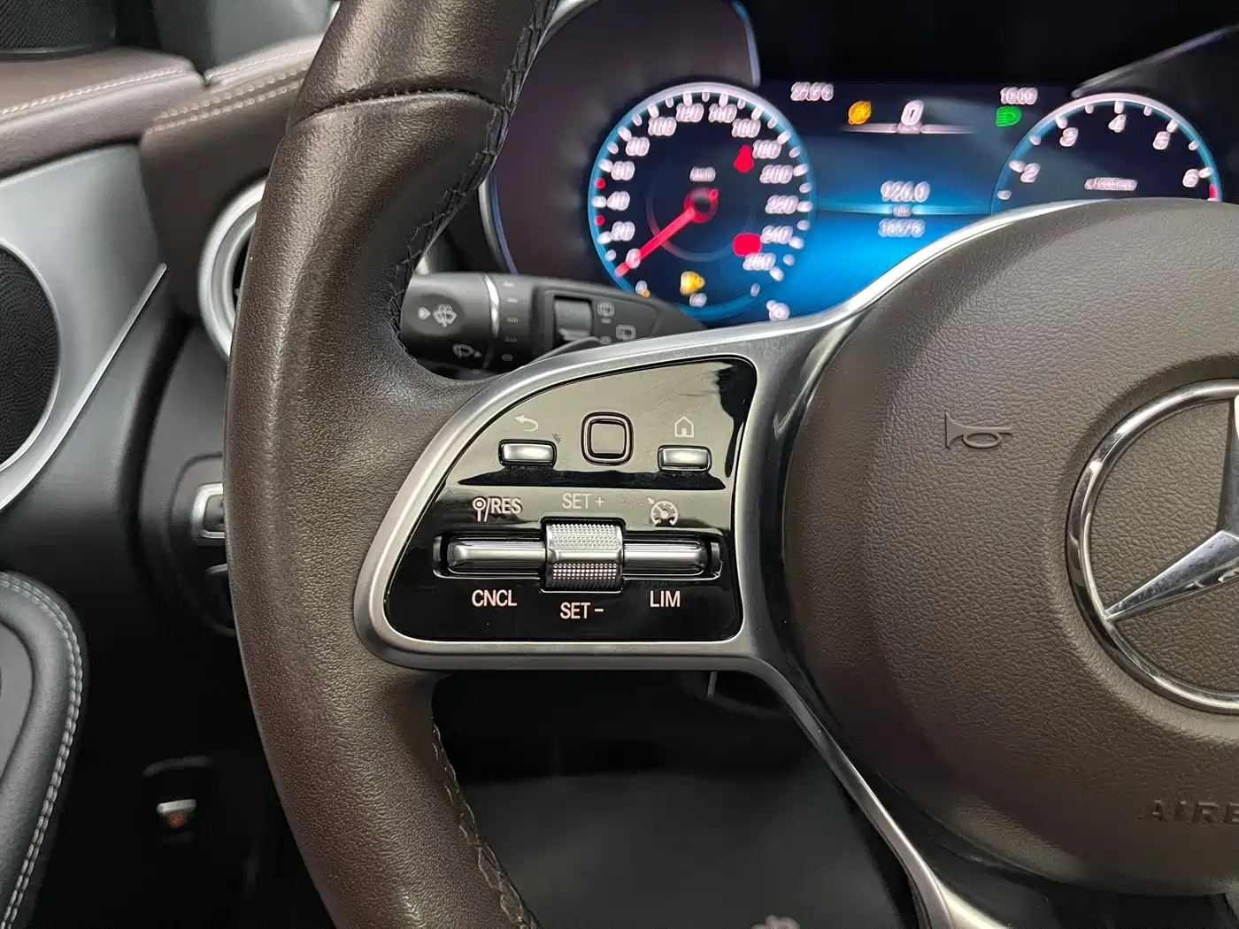 Mercedes-Benz GLC 2022 Facelift III GLC 260 L 4MATIC Dynamic фото 15