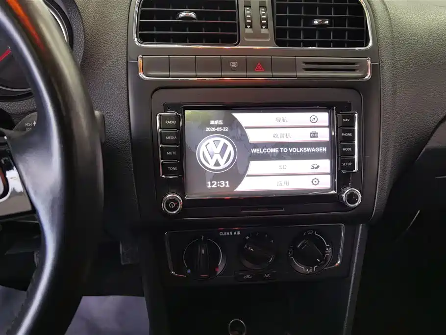Volkswagen Polo 2016 1.6L Automatic Comfort фото 13