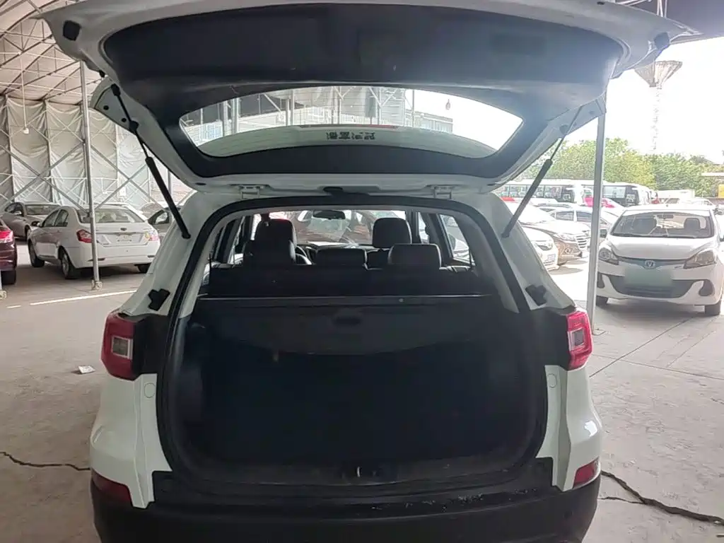 Photo 19 - Changan CS75