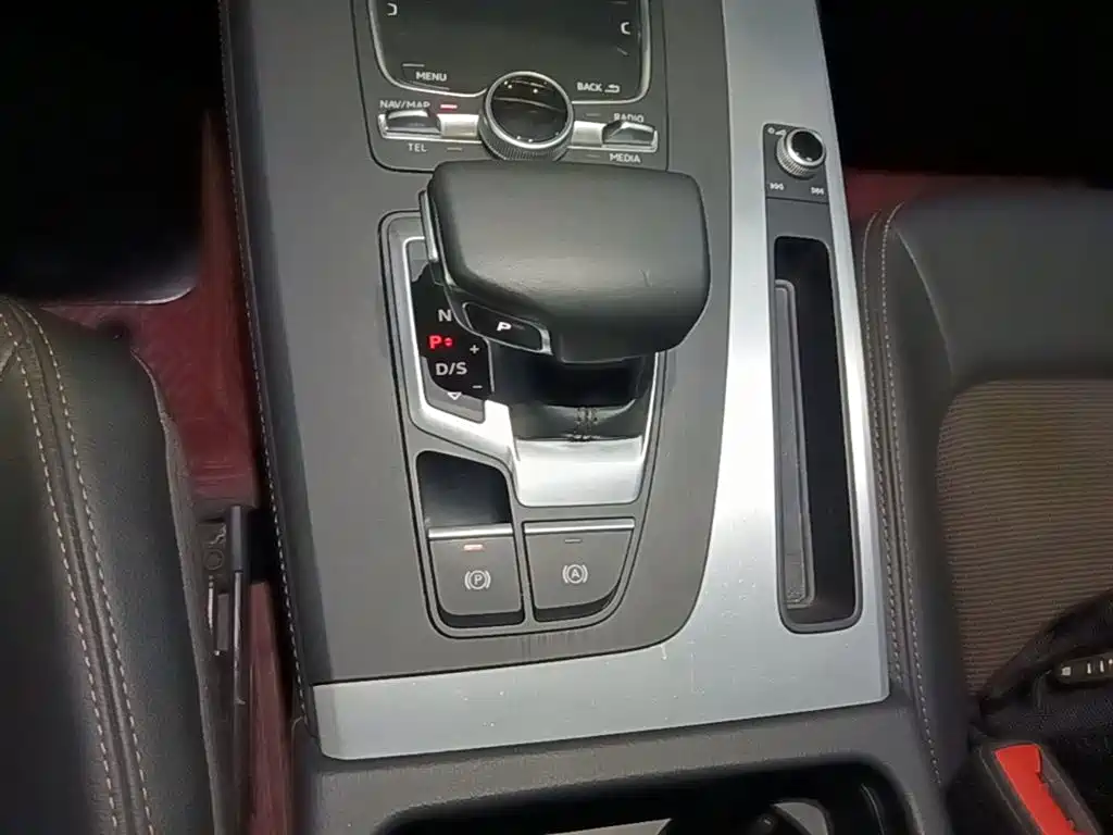 Audi Q5L 2018 40 TFSI Prestige Fashion (China V) фото 14