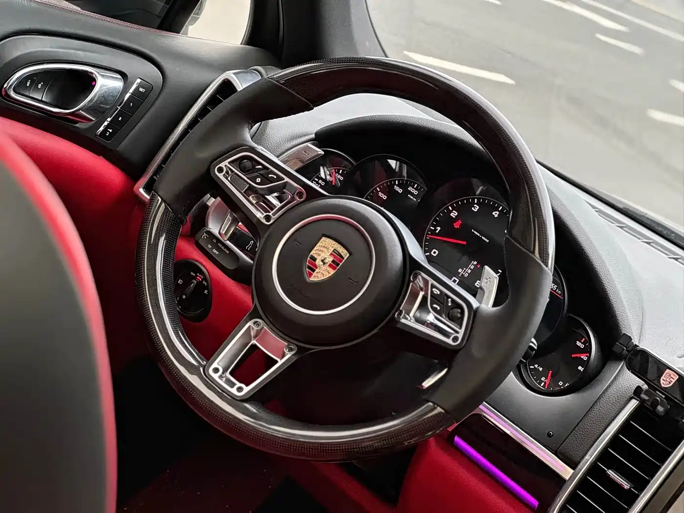Porsche Cayenne 2011 Cayenne 3.0T фото 14