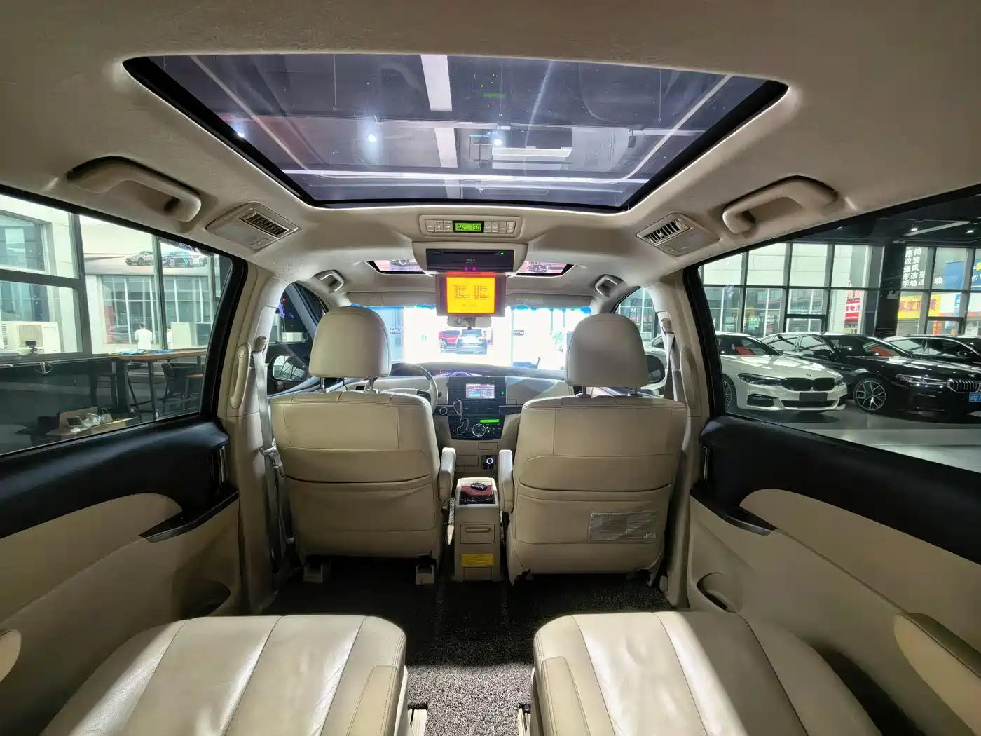 Toyota Previa 2012 2.4L 7-Seater Standard Edition фото 10