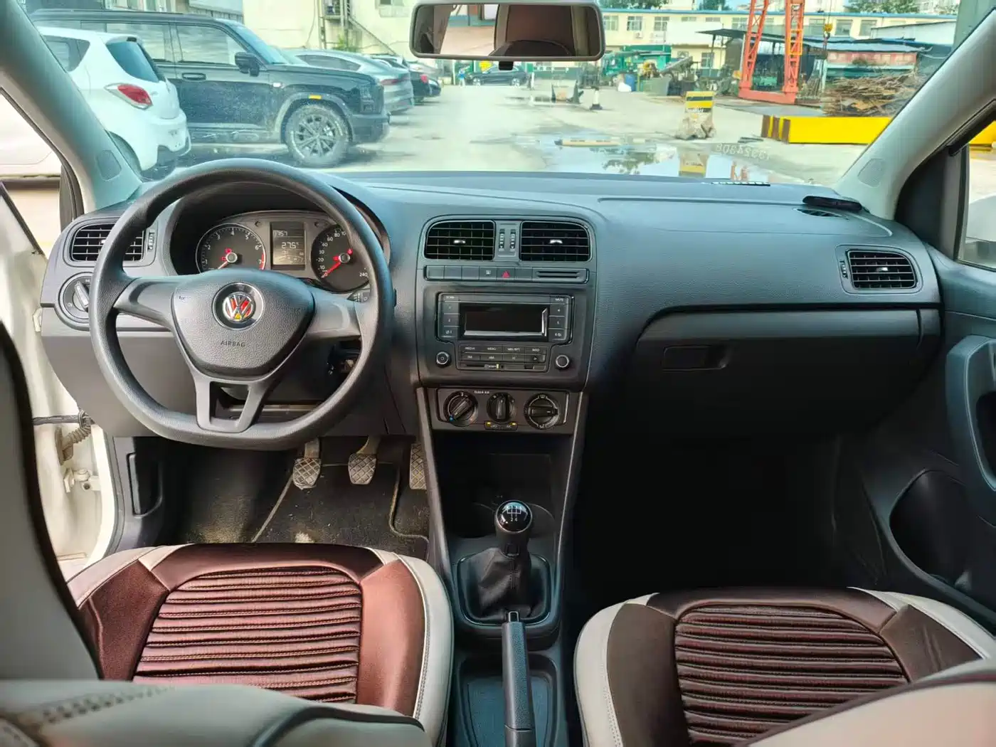 Volkswagen Polo 2016 1.4L Manual Trend фото 9