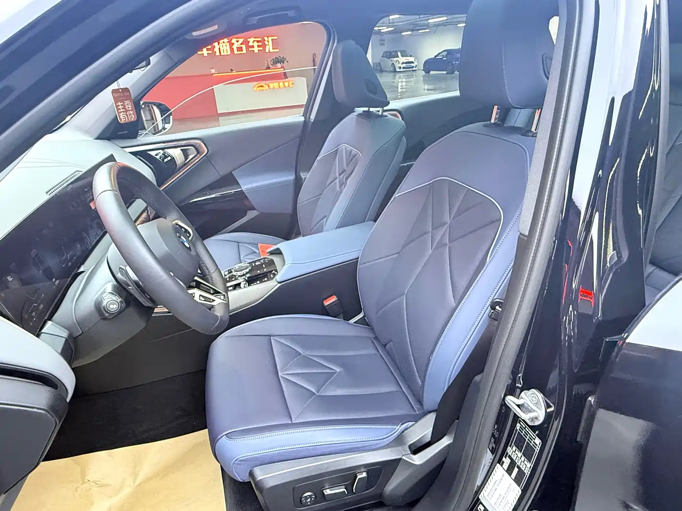 BMW X3 2025 xDrive30L Premium Model M Sport Black Package фото 13