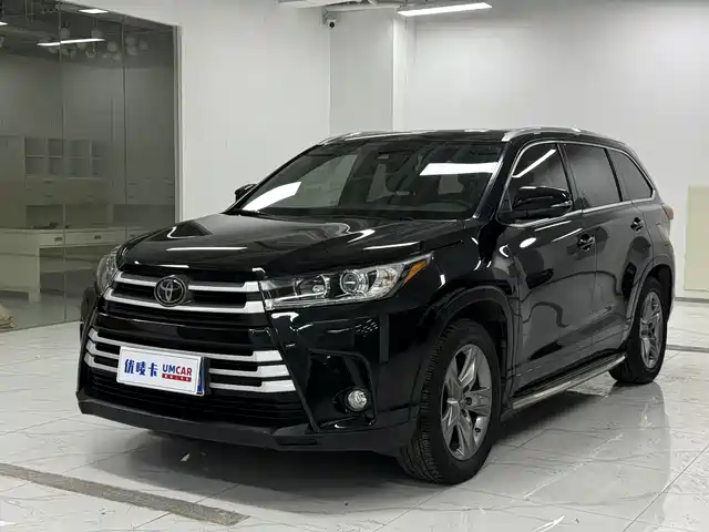 TOYOTA HIGHLANDER