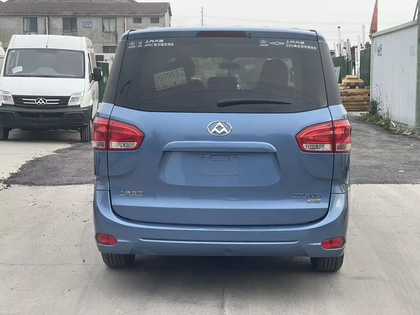 SAIC Maxus Maxus G10 2016 2.0T Automatic Executive Edition фото 12