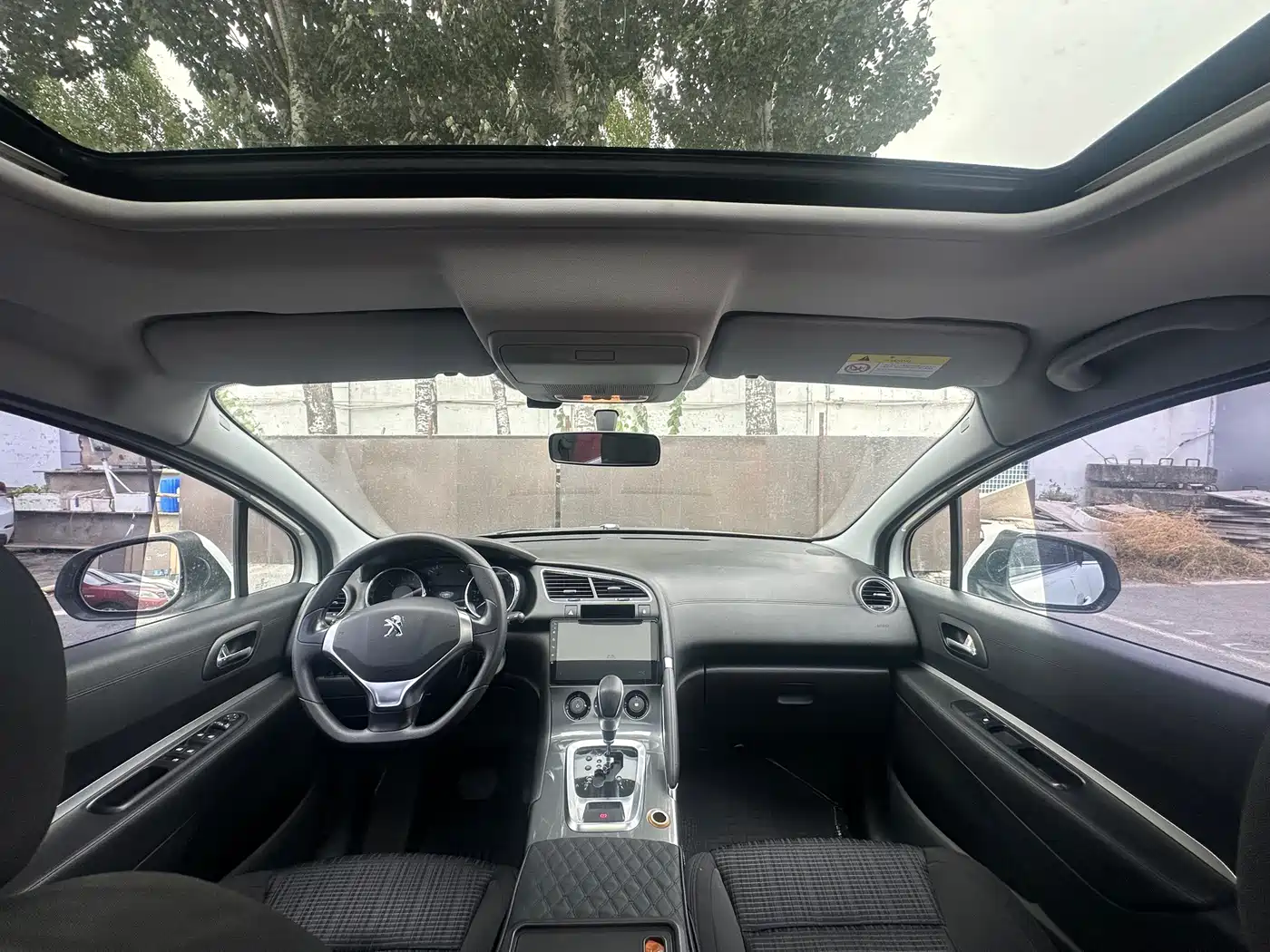 Peugeot 3008 2017 2016 1.6THP Automatic Standard Edition
