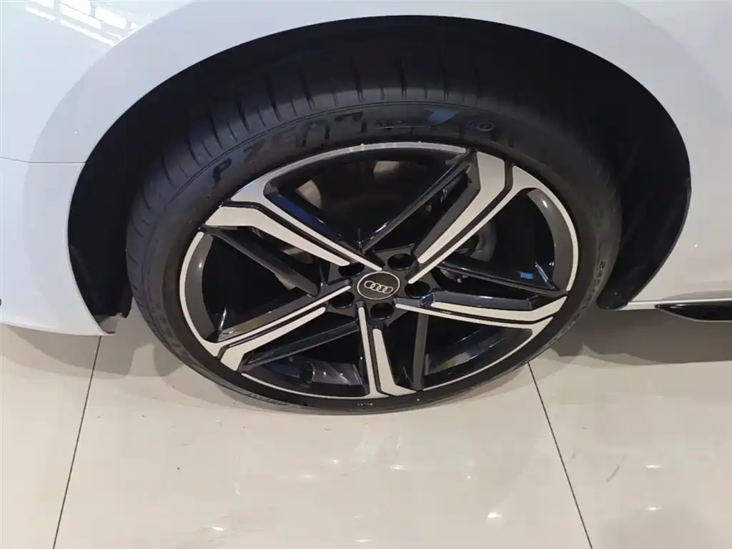 Audi A4L 2024 40 TFSI Luxury Dynamic фото 23
