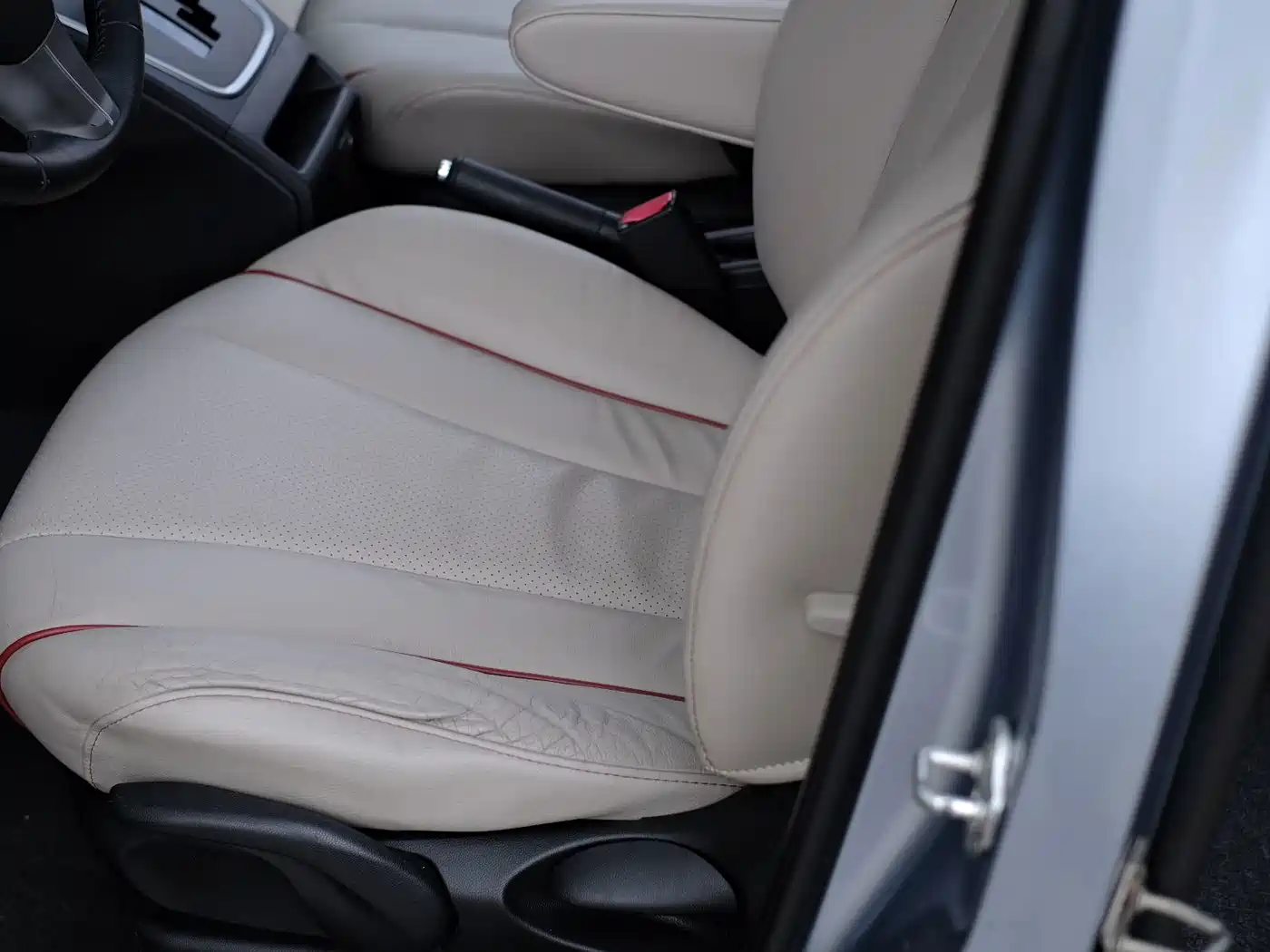 Mazda Mazda5 2012 2011 2.0L Automatic Comfort